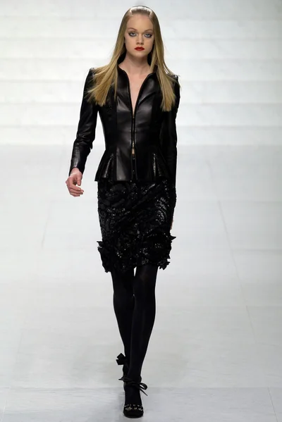 Look 64